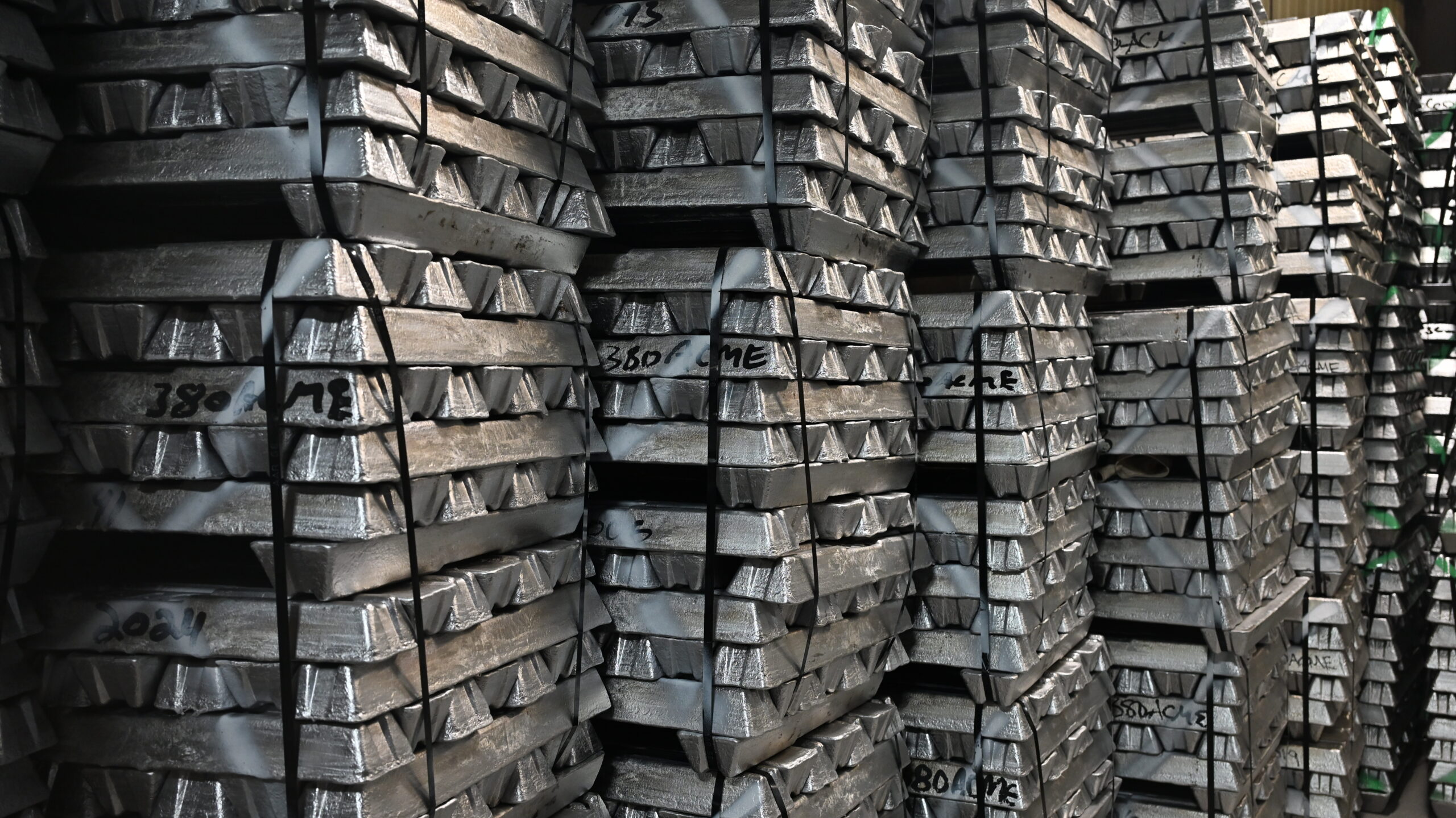 Material Ingot Feed